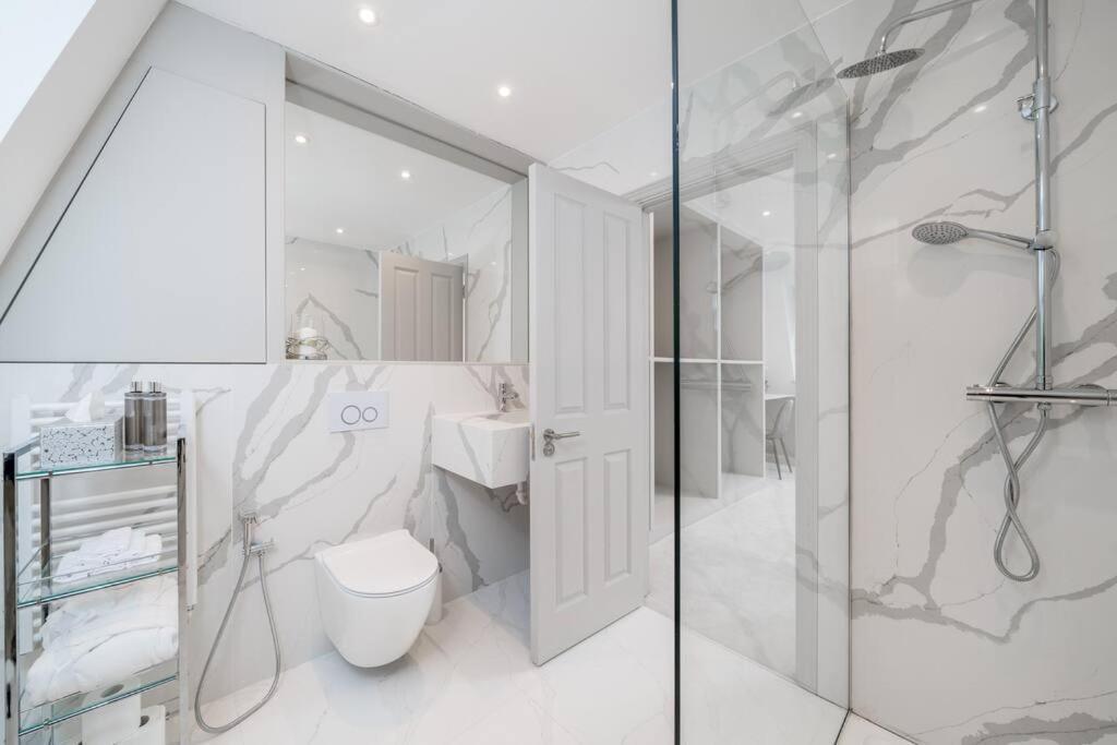 New! Luxurious Mews House Belgravia Leilighet London Eksteriør bilde